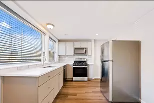 50 E 37th St, Chicago, IL 60653 - Photo 2