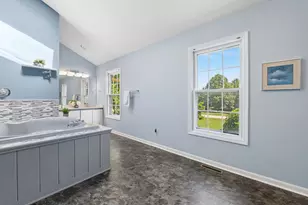 205 Whitaker Ct, Woodstock, IL 60098 - Photo 20