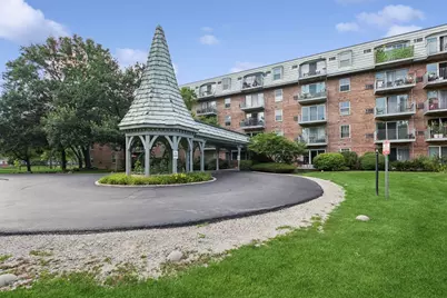5125 Blodgett Avenue #218T, Downers Grove, IL 60515 - Photo 1