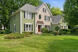 1002 Stonehedge Rd, Saint Charles, IL 60174 - Photo 1