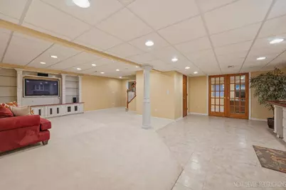 1002 Stonehedge Road, Saint Charles, IL 60174 - Photo 30