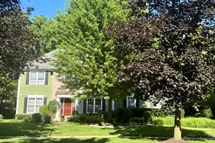 1002 Stonehedge Rd, Saint Charles, IL 60174 - Photo 2