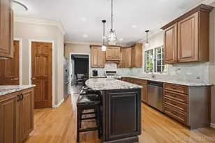 1002 Stonehedge Rd, Saint Charles, IL 60174 - Photo 10