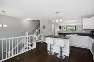 773 W Misty Dr, Palatine, IL 60074 - Photo 2
