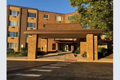 1375 Rebecca Drive #302, Hoffman Estates, IL 60169 - Photo 2