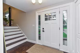 30W172 Claymore Ln, Naperville, IL 60563 - Photo 4