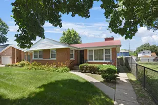 124 Sawyer Ave, La Grange, IL 60525 - Photo 1