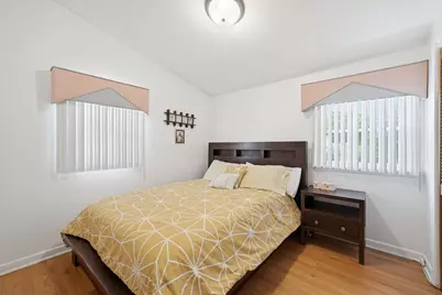 1988 E Touhy Avenue, Des Plaines, IL 60018 - Photo 12