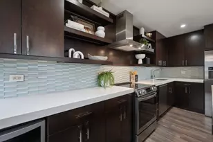 2930 N Sheridan Rd, Chicago, IL 60657 - Photo 16