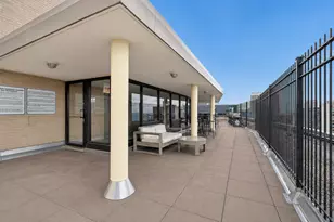 2930 N Sheridan Rd, Chicago, IL 60657 - Photo 30