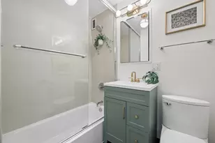 2930 N Sheridan Rd, Chicago, IL 60657 - Photo 26