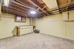 9300 Lorel Ave, Skokie, IL 60077 - Photo 18