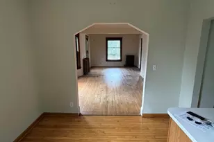 468 Locust St, Elgin, IL 60123 - Photo 6