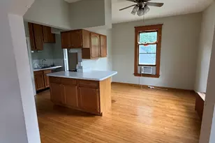 468 Locust St, Elgin, IL 60123 - Photo 2