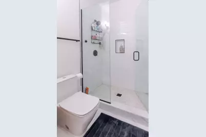 1352 W Hubbard Street #1, Chicago, IL 60642 - Photo 16