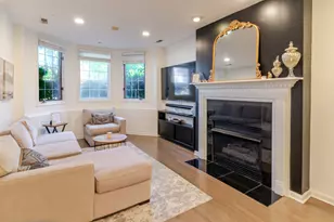 1352 W Hubbard St, Chicago, IL 60642 - Photo 2