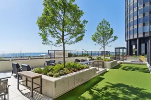 195 N Harbor Dr, Chicago, IL 60601 - Photo 38