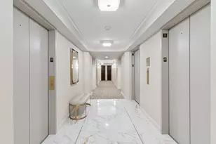 195 N Harbor Dr, Chicago, IL 60601 - Photo 32