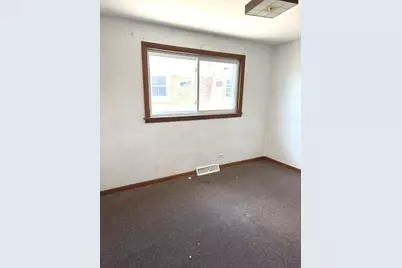 [Address not provided], Burbank, IL 60459 - Photo 6