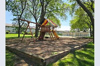 870 E Old Willow Road E #259, Prospect Heights, IL 60070 - Photo 6