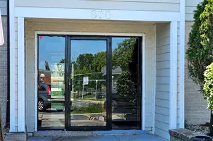 870 E Old Willow Road E, Prospect Heights, IL 60070 - Photo 2