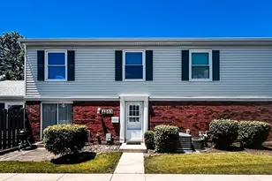 2203 Cardinal Ct, Schaumburg, IL 60194 - Photo 1