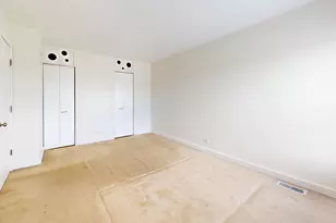 2203 Cardinal Ct, Schaumburg, IL 60194 - Photo 22