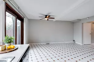 18W269 Kirkland Ln, Villa Park, IL 60181 - Photo 10