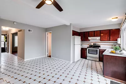 18W269 Kirkland Lane, Villa Park, IL 60181 - Photo 6