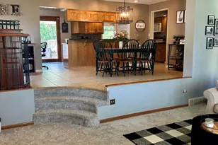 672 W Karen Dr, Decatur, IL 62526 - Photo 4