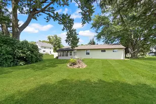 508 N 1st St, Pearl City, IL 61062 - Photo 2