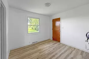 508 N 1st St, Pearl City, IL 61062 - Photo 10