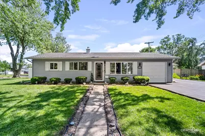 547 Hiawatha Drive, Ottawa, IL 61350 - Photo 1
