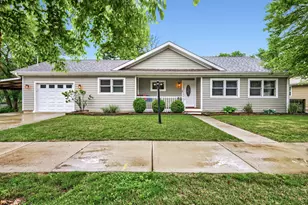 17 Willow St, Algonquin, IL 60102 - Photo 1