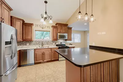 17 Willow Street, Algonquin, IL 60102 - Photo 8