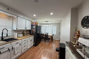 9848 S Muskegon Ave, Chicago, IL 60617 - Photo 24
