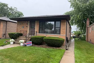 9848 S Muskegon Ave, Chicago, IL 60617 - Photo 2
