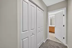 1650 Riverwoods Dr, Melrose Park, IL 60160 - Photo 16