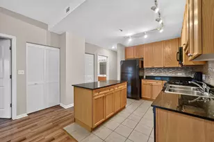 1650 Riverwoods Dr, Melrose Park, IL 60160 - Photo 8