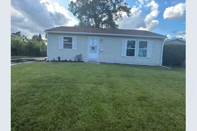 100 Siesta Road, Carpentersville, IL 60110 - Photo 1