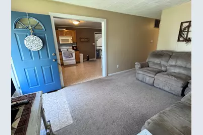 814 W Warmouth Street, Salem, IL 62881 - Photo 8