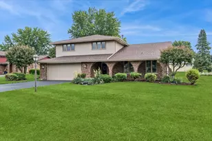350 Essex Ln, New Lenox, IL 60451 - Photo 1