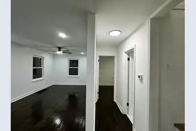 10055 S Oglesby Avenue, Chicago, IL 60617 - Photo 12