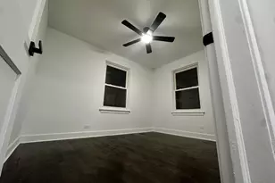 10055 S Oglesby Ave, Chicago, IL 60617 - Photo 16