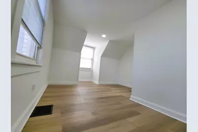 10055 S Oglesby Avenue, Chicago, IL 60617 - Photo 28