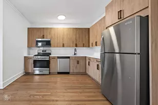 6509 N Leavitt Ave, Chicago, IL 60645 - Photo 2