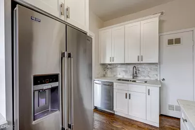 943 E Hyde Park Boulevard #3, Chicago, IL 60615 - Photo 4