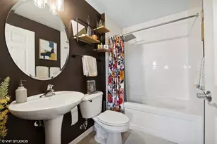 1134 W Granville Ave, Chicago, IL 60660 - Photo 10