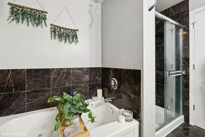 1134 W Granville Avenue #1017, Chicago, IL 60660 - Photo 8