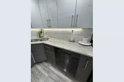 5846 W 77th Street #303, Burbank, IL 60459 - Photo 8
